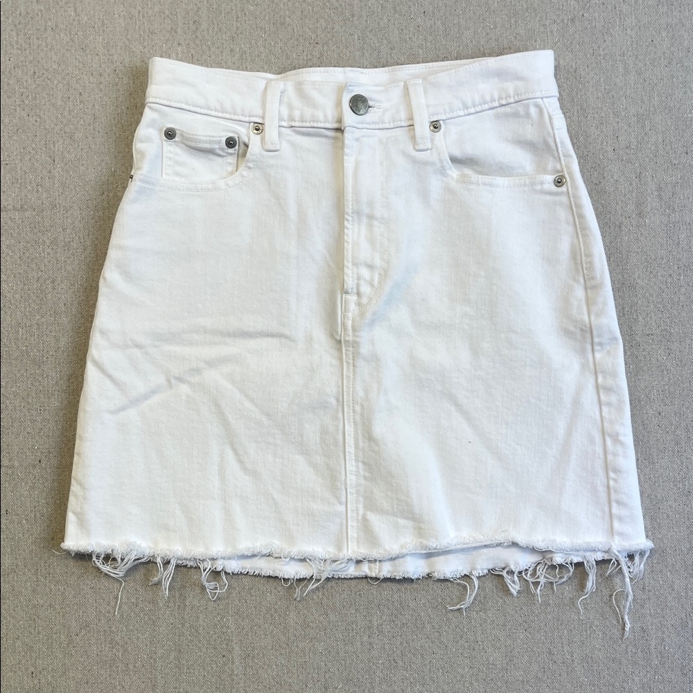 GAP White Frayed-Hem Denim Mini Skirt